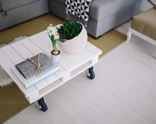 magazines-white-table-wooden