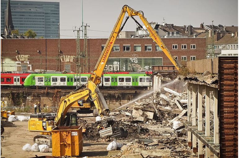 site-demolition-work-demolition-excavators