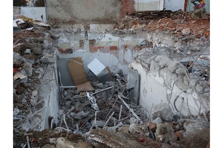 demolition-work-site-debris-keller