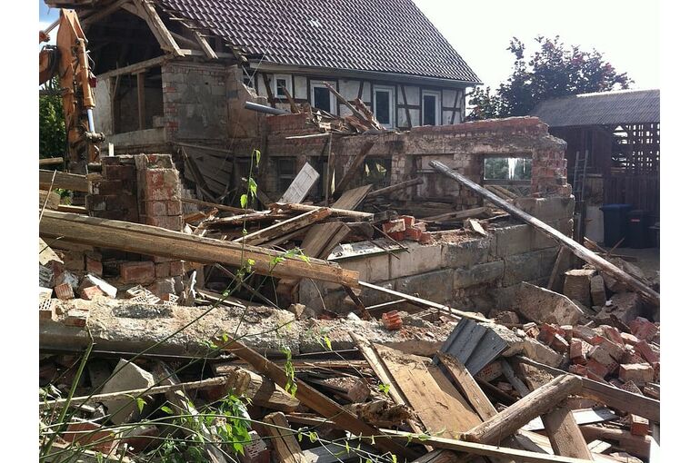 demolition-ruin-home-removal